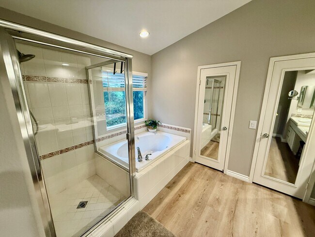 Building Photo - Spacious 4-Bedroom Home with Solar and Luxury Amenities in Northpark!