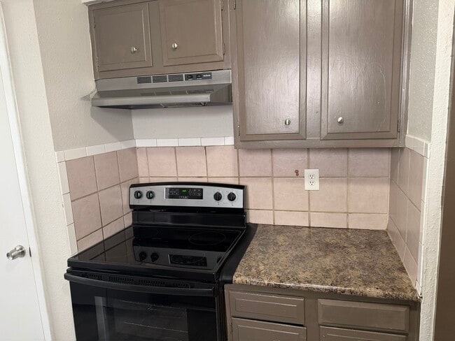 Building Photo - 23430 Cimber Ln