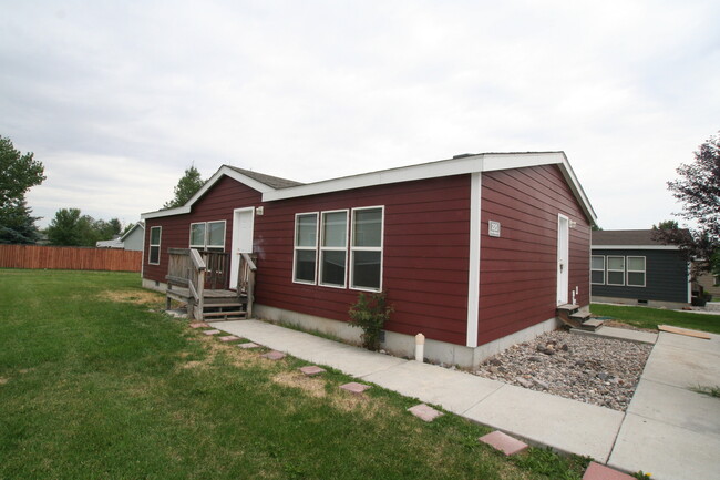 Primary Photo - 3 Bed 2 Bed Module home in Babcock Vista