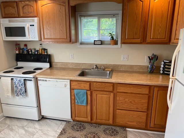 Building Photo - 1620 Rugby Ave