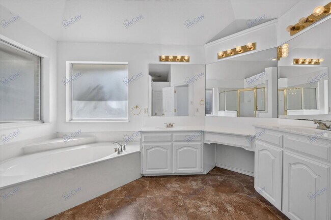 Building Photo - 305 Brazil Dr