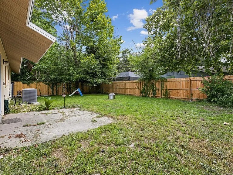 Building Photo - 1228 SW 75th Dr