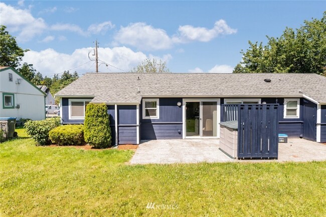 Building Photo - 1744 N Rainier Ave