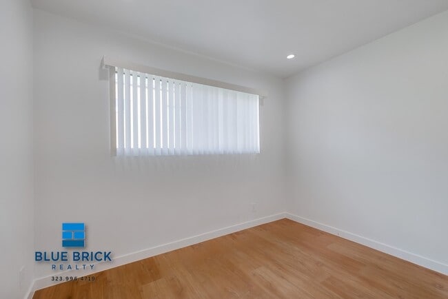 Building Photo - 5320 Corteen-18