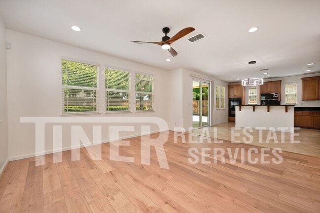 Building Photo - 2469 Kinsella Way