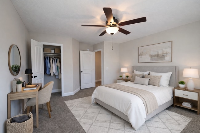 Building Photo - $250 OFF Move In Special! - Modern 3 Bedroom Townhome in Prime Location