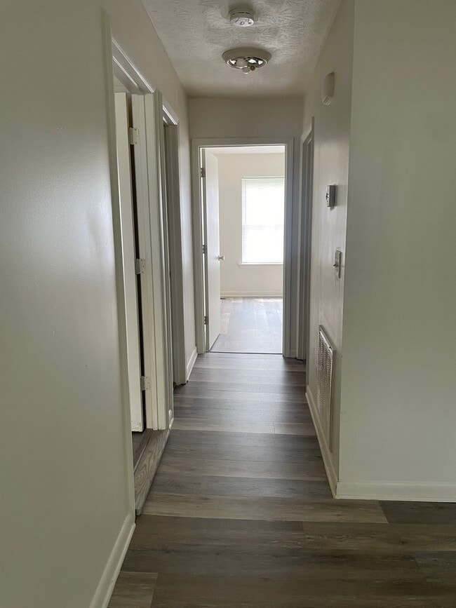 Building Photo - 93 Nunnally Ave