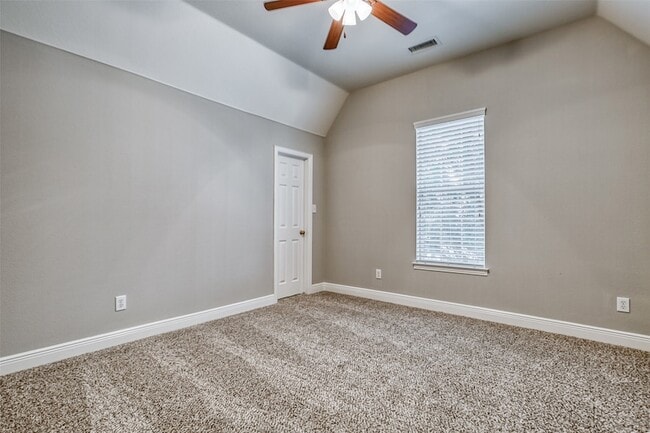 Building Photo - 6533 Riveredge Dr