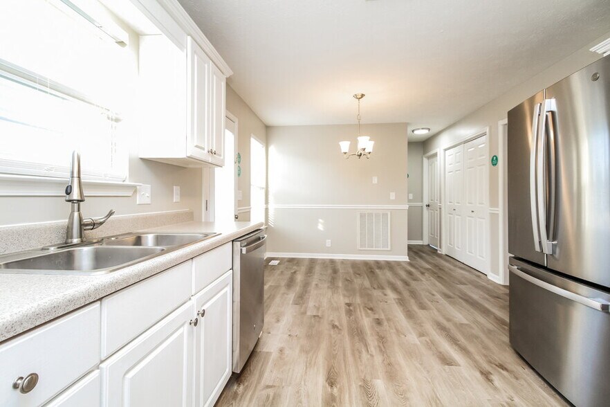 Building Photo - 1729 Cason Trail