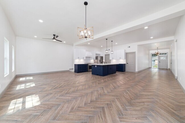 Building Photo - 11931 S Red Cedar Cir