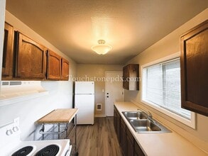 Building Photo - 18101 SE Arista Dr