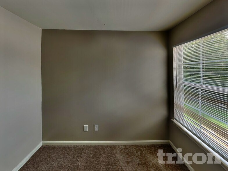 Building Photo - 8517 Galena View Dr