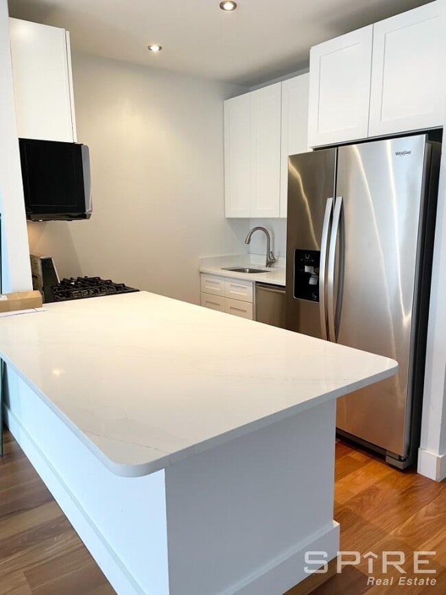Building Photo - 1 bedroom in New York NY 10038