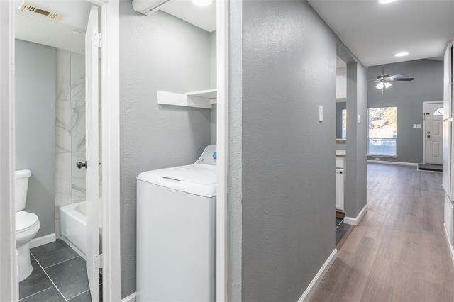 Building Photo - 727 Sceptre Cir