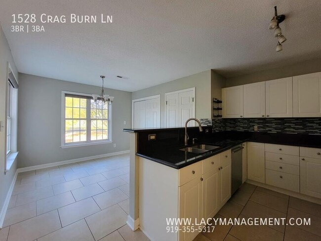 Building Photo - 1528 Crag Burn Ln