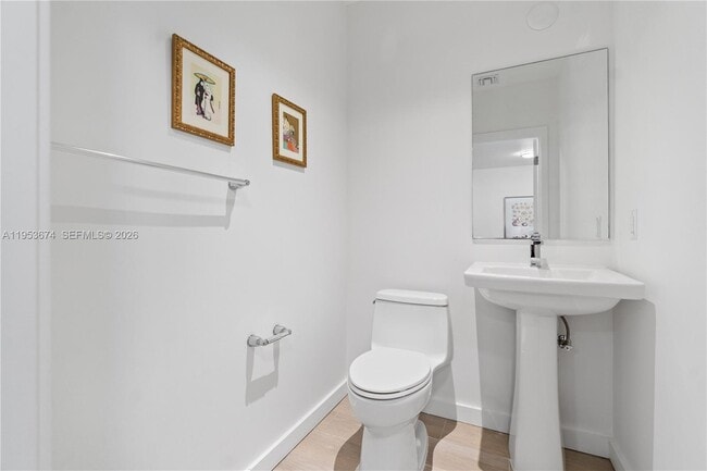 Building Photo - 1600 SW 1st Ave