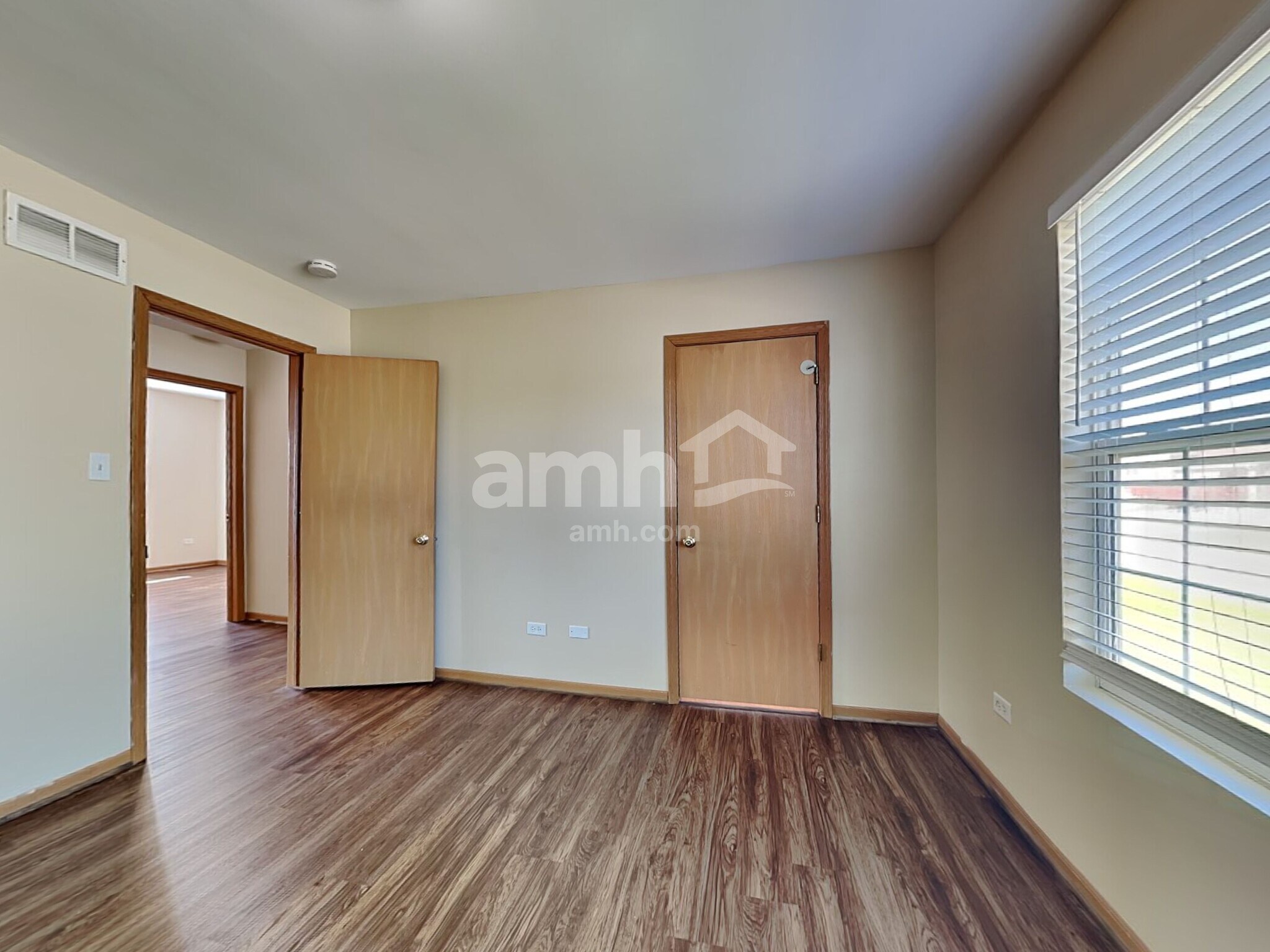 Building Photo - 1002 Belden Way