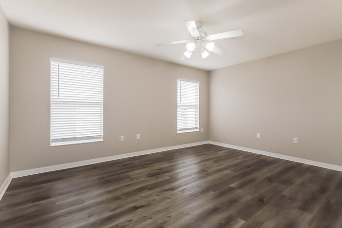 Building Photo - 6714 Krenson Oaks Cir