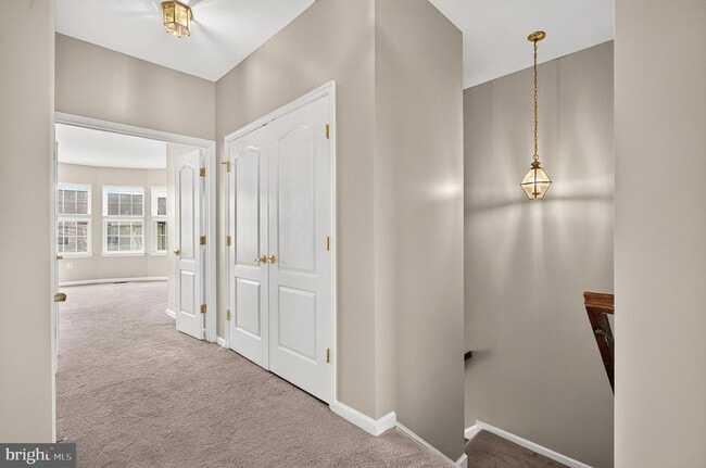 Building Photo - 6805 Oregano Ln