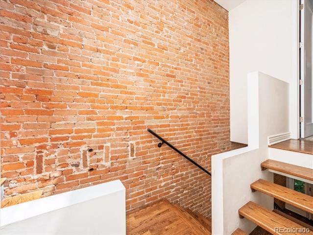 Building Photo - 2753 Champa St