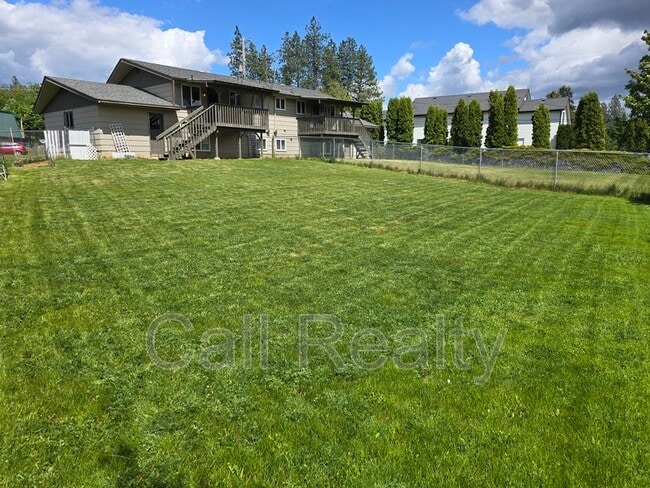Building Photo - 3322 S Raymond Cir