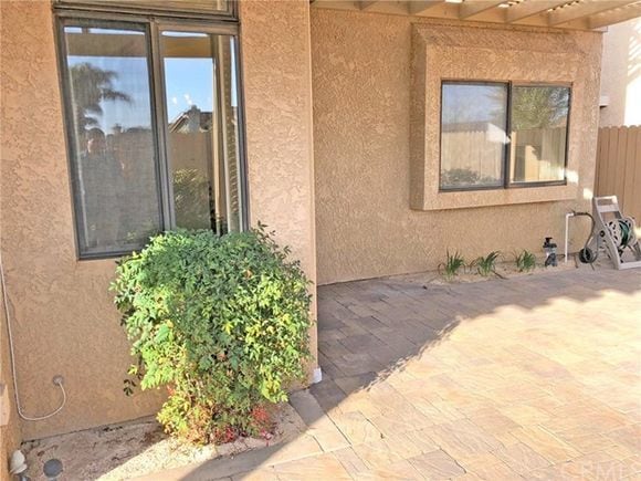 Building Photo - 10581 Sunburst Dr