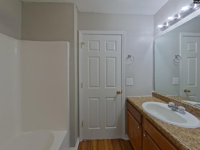 Building Photo - 7 Barnley Ct