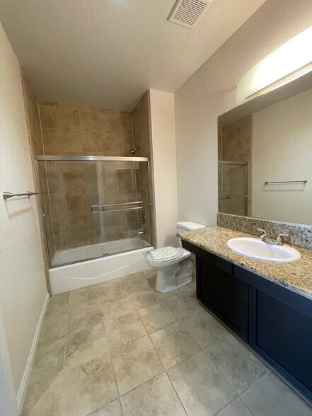 Building Photo - 5827 Carlton Way