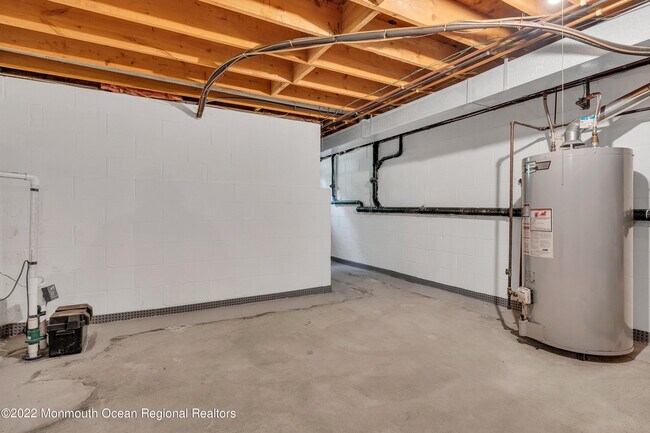 Building Photo - 7 Alpine Trail