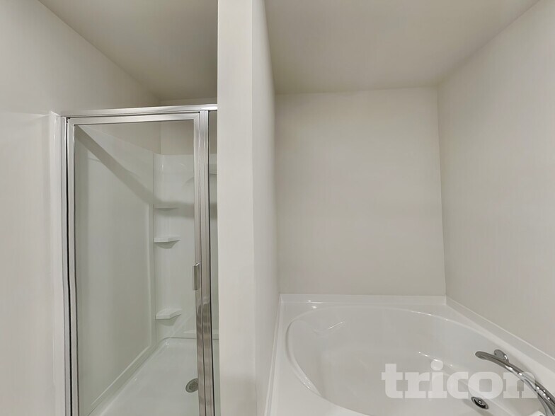 Building Photo - 288 Oliver Dr