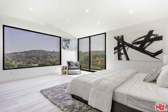 Building Photo - 7567 Hermes Dr