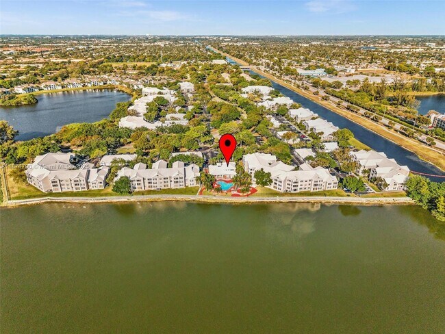 Building Photo - 2890 N Oakland Forest Dr