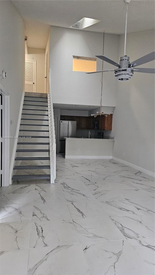 Building Photo - 1953 Players Pl