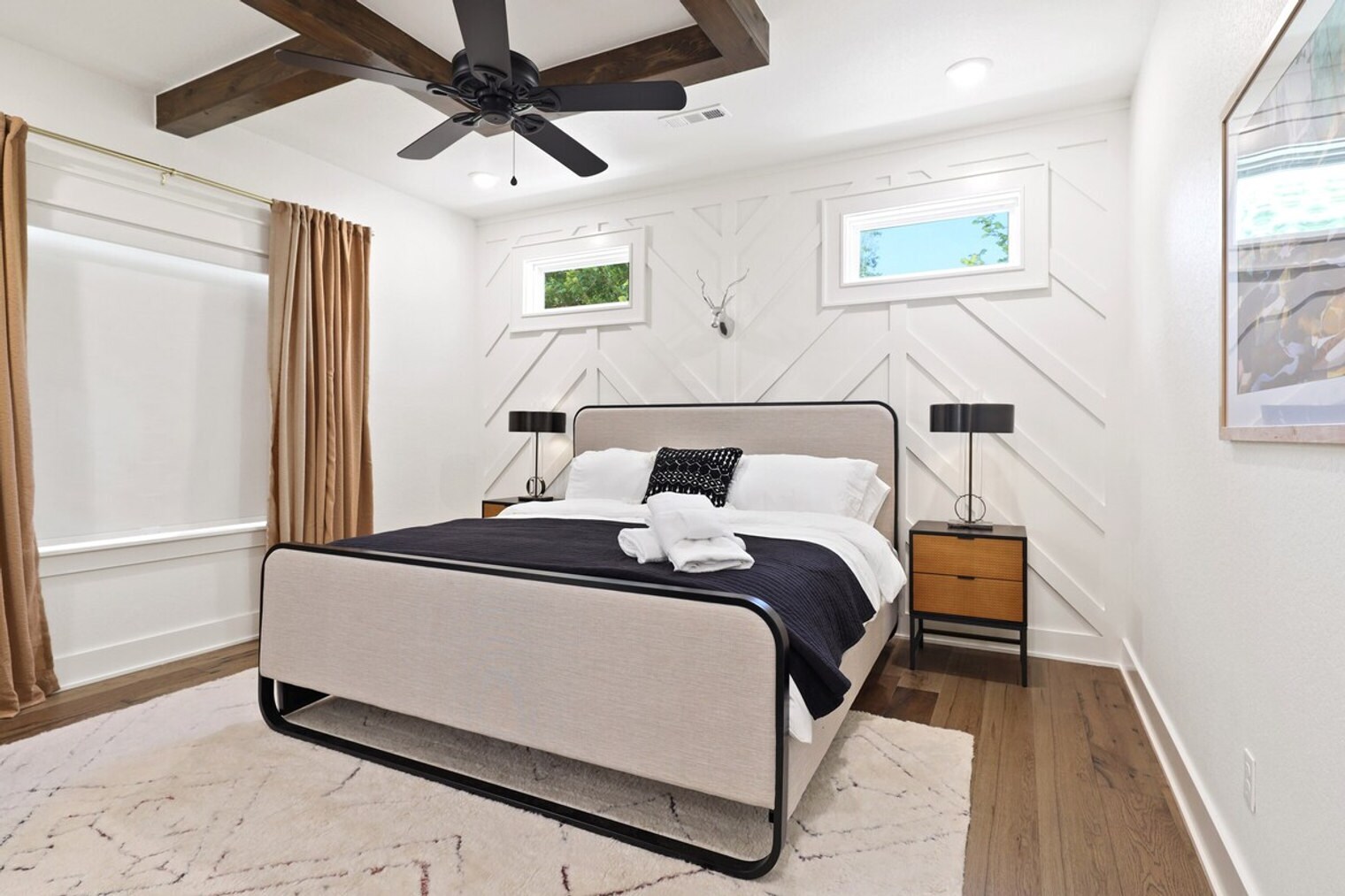 Building Photo - 112 NW Oz Vlg Dr