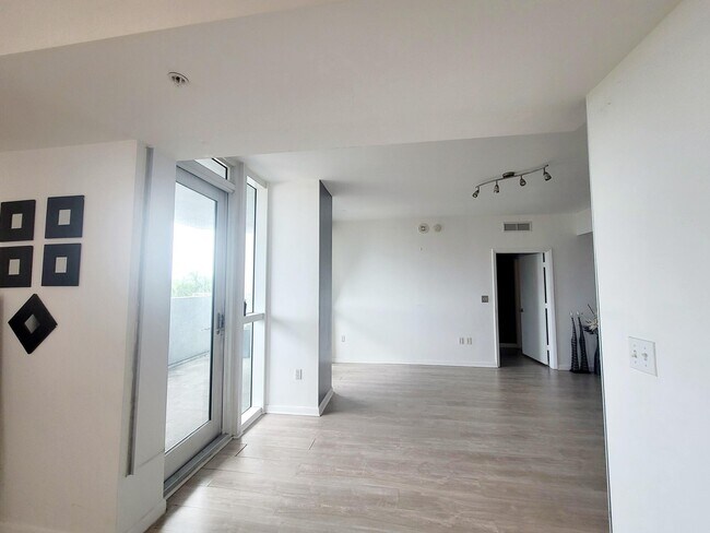 Building Photo - 244 Biscayne Blvd