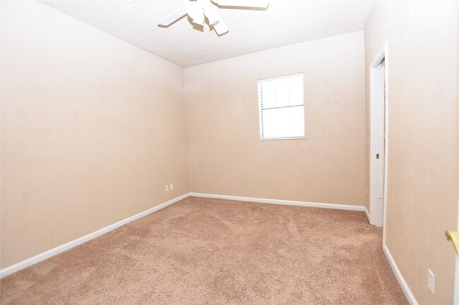 Building Photo - 114 Mc Kinney Ln