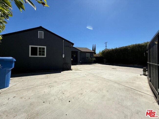 Building Photo - 15830 Blackhawk St