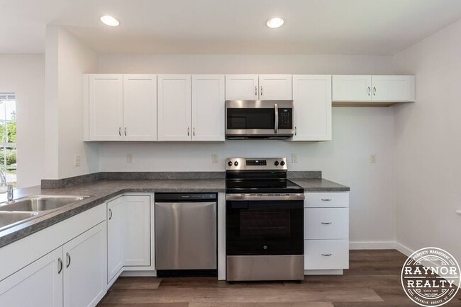 Building Photo - 201 Smith Dr