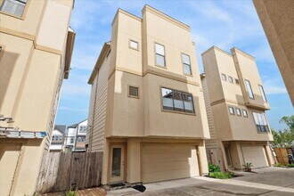Building Photo - 3 Bed Home for Rent in Greater Heights 77008 | 2-Car Garage + Private Backyard