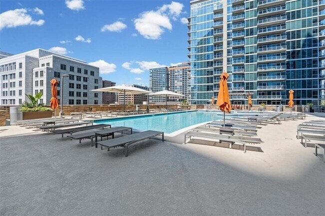 Building Photo - 1080 Peachtree St NE