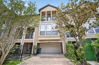 Building Photo - 1804 Tuam St