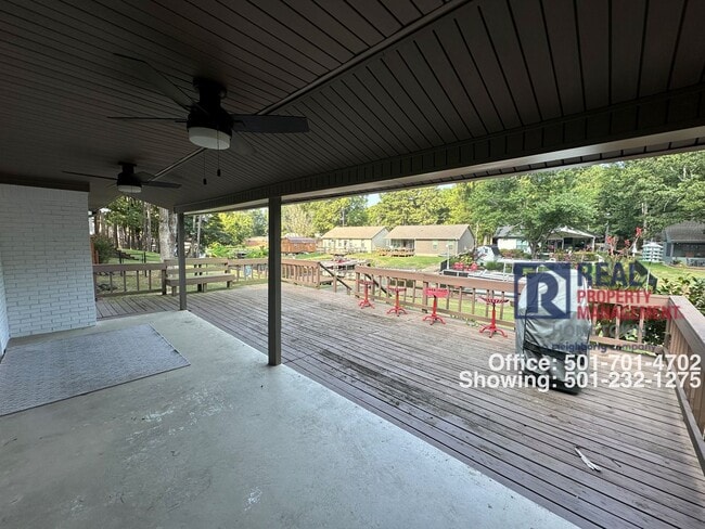 Building Photo - 300 W Mountain View Dr