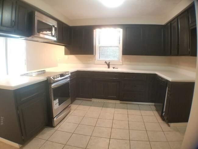 Building Photo - 6265 Akron Dr