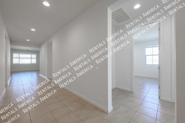 Building Photo - 4806 S 110th Ave