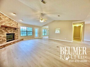 Building Photo - Expansive Home 4BR/3BA Home For Rent