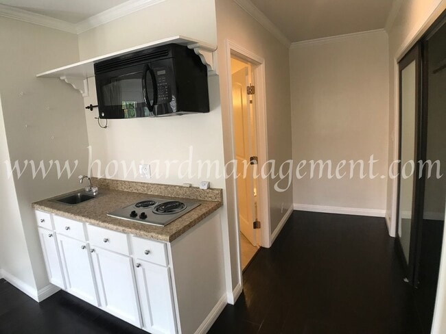 Building Photo - Beautifully remodeled Spanish style home with Granny Flat, Washer & Dryer, Large Backyard!