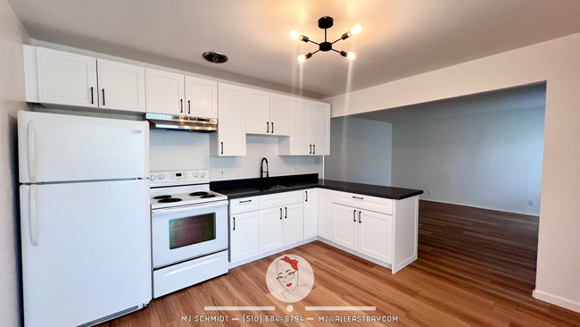 Building Photo - Completely Remodeled 2bd/1bth Included Wat...