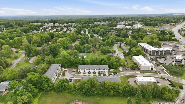 Building Photo - 0 N Cypress Ln