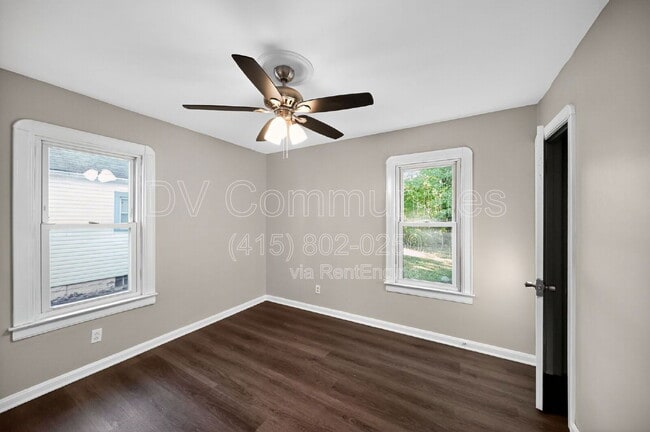 Building Photo - 126 Erie St