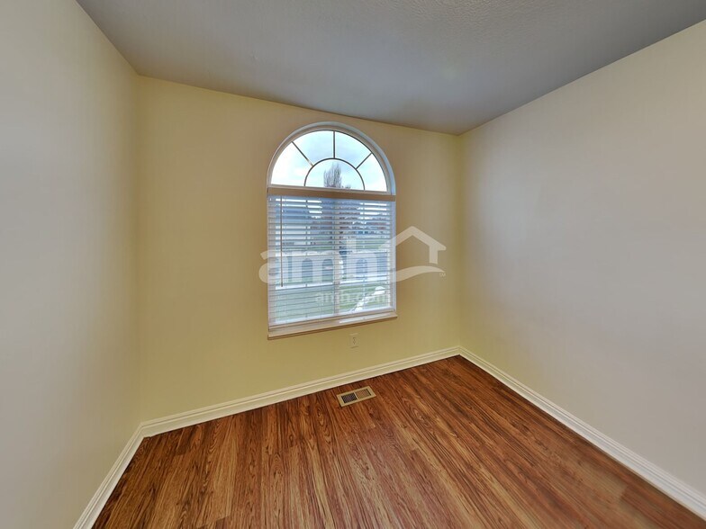 Building Photo - 3354 W 500 N